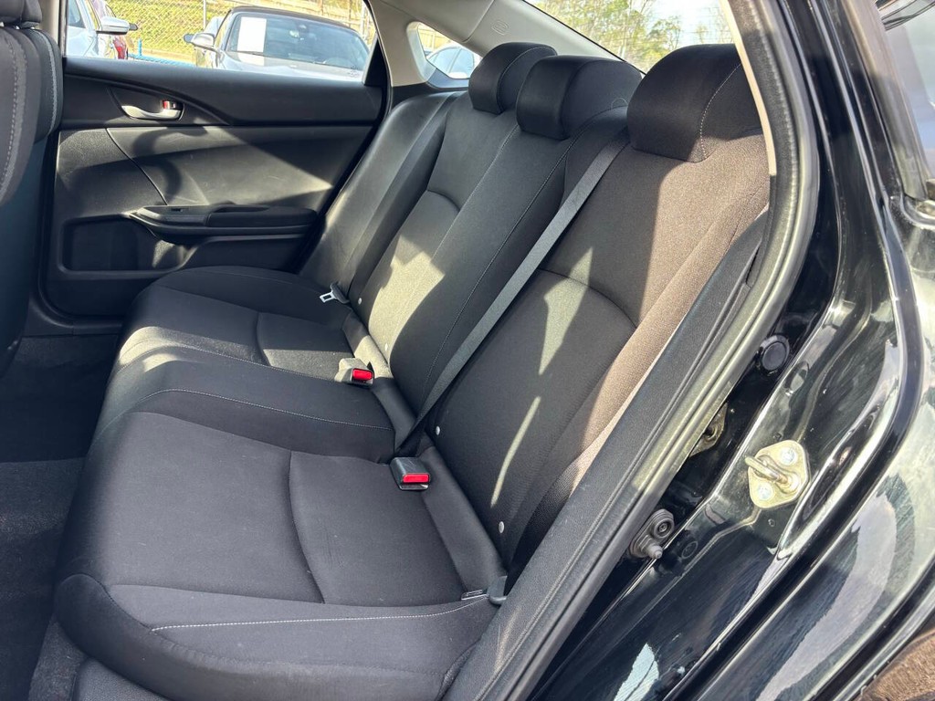 Honda Civic Sedan Vehicle Full-screen Gallery Image 12