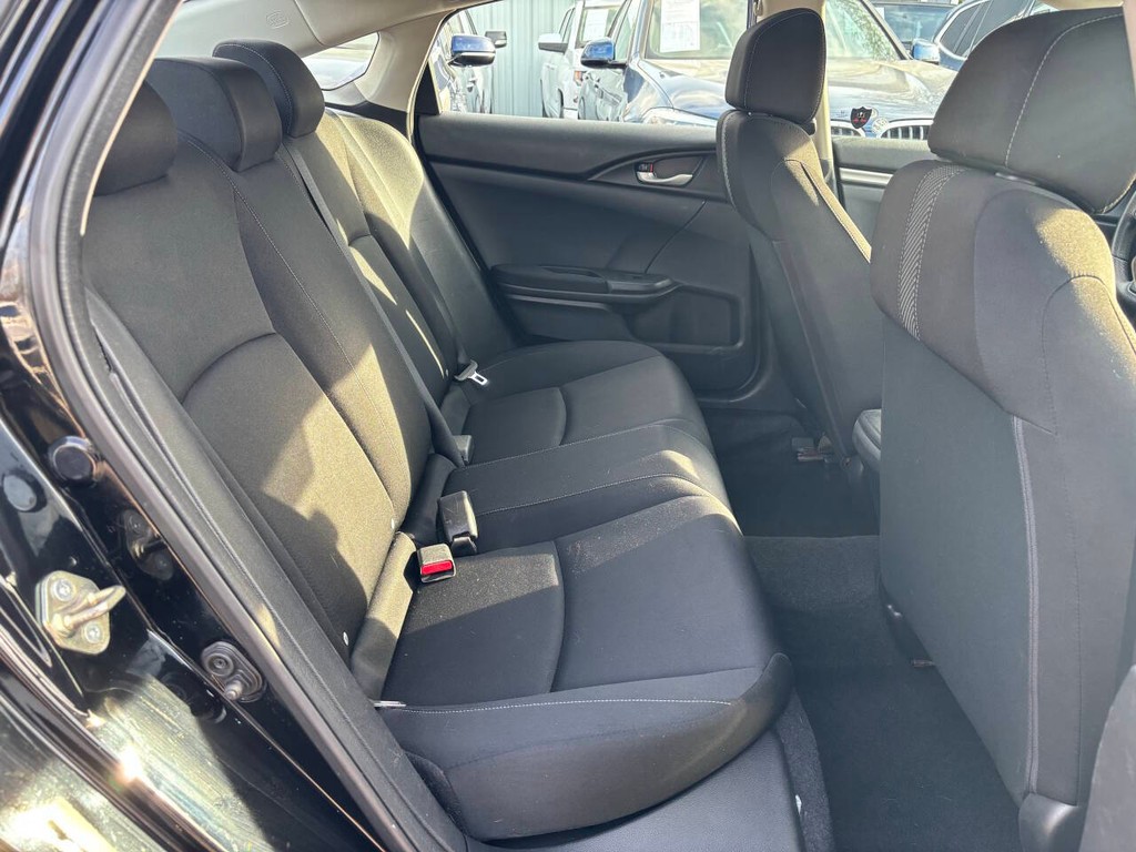 Honda Civic Sedan Vehicle Full-screen Gallery Image 13