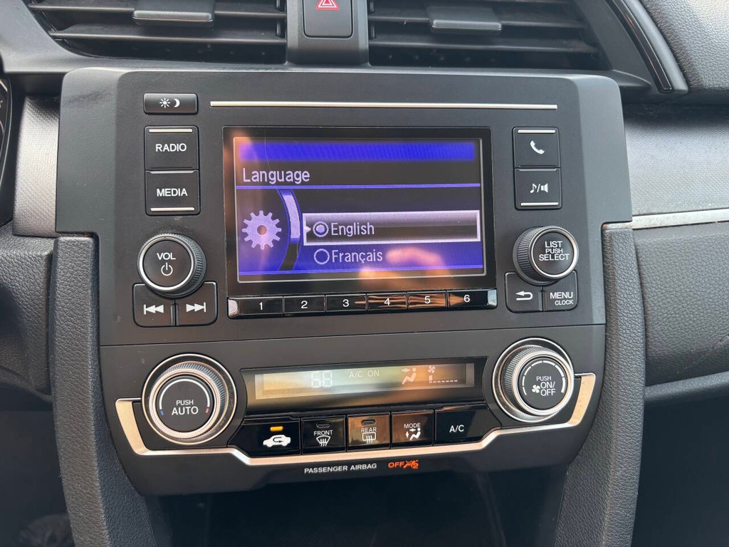 Honda Civic Sedan Vehicle Full-screen Gallery Image 15