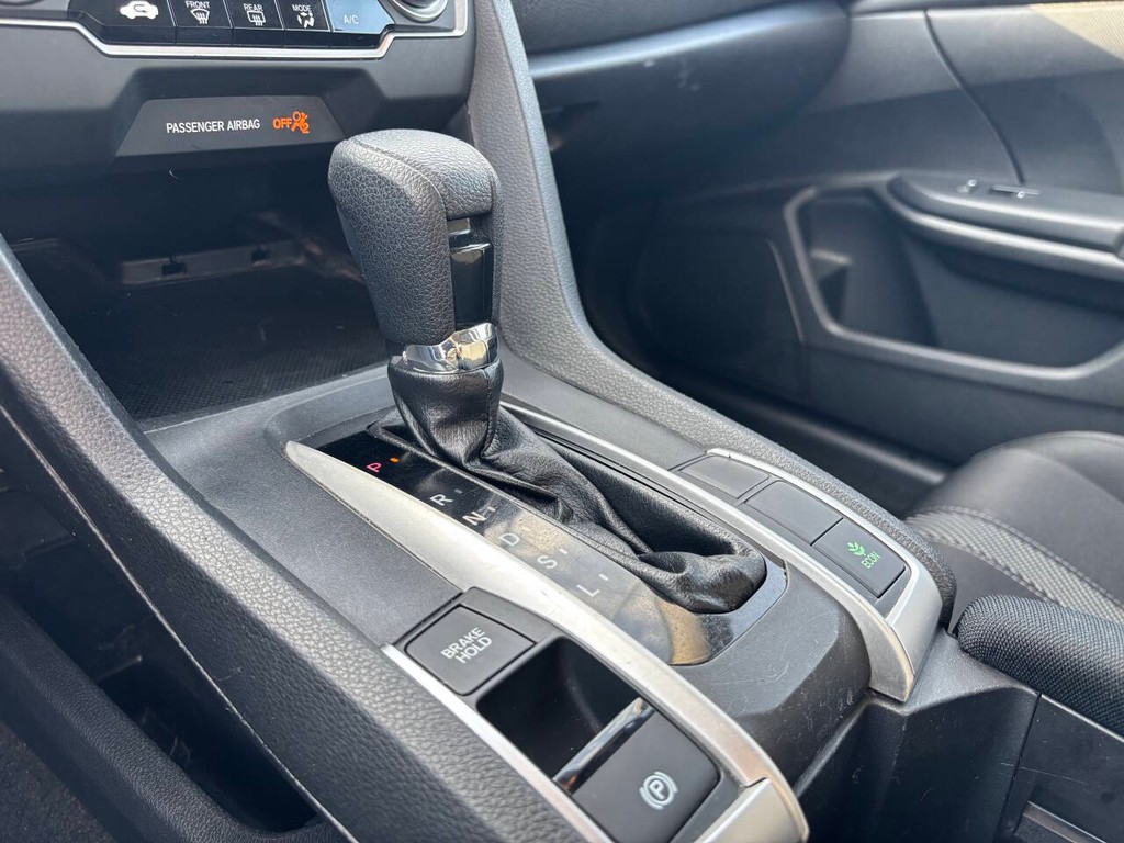 Honda Civic Sedan Vehicle Full-screen Gallery Image 17