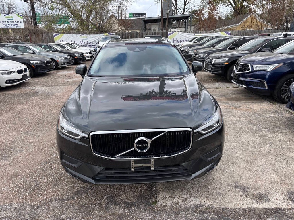 Volvo XC60 Vehicle Full-screen Gallery Image 02