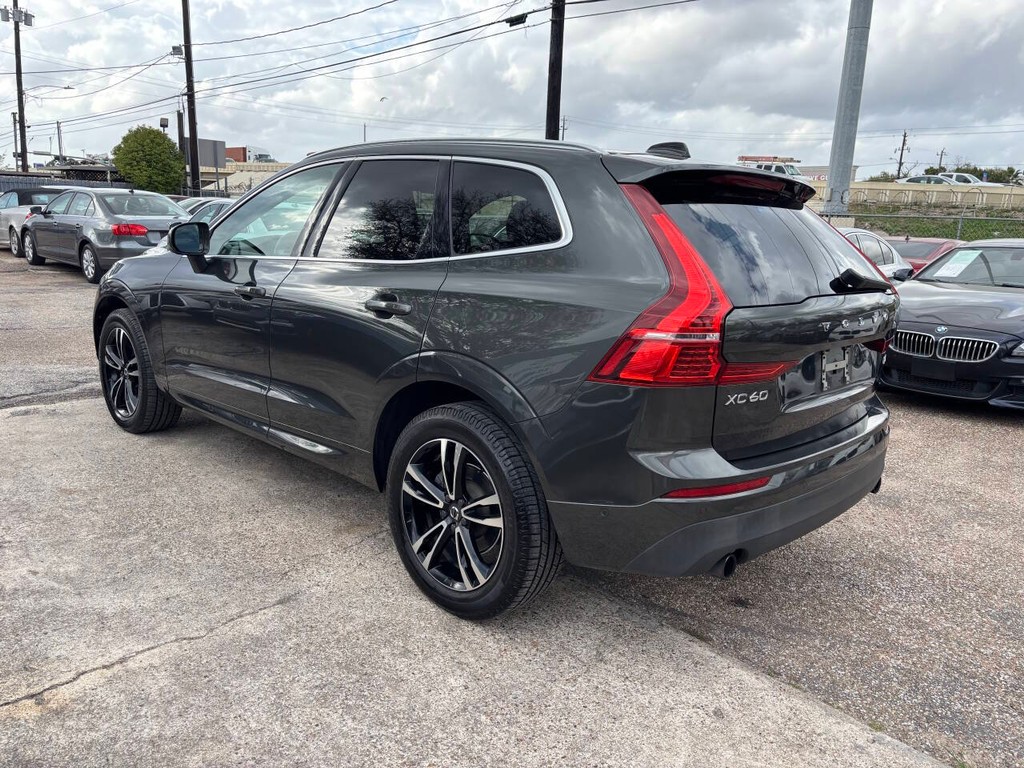 Volvo XC60 Vehicle Full-screen Gallery Image 04