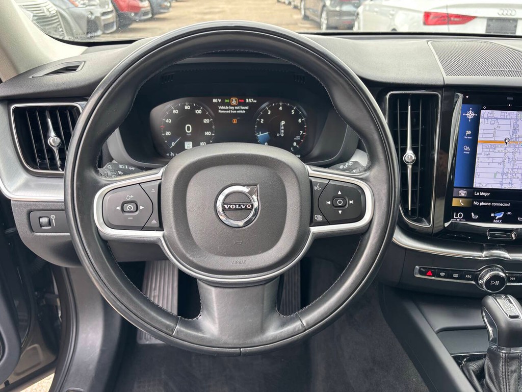 Volvo XC60 Vehicle Full-screen Gallery Image 17