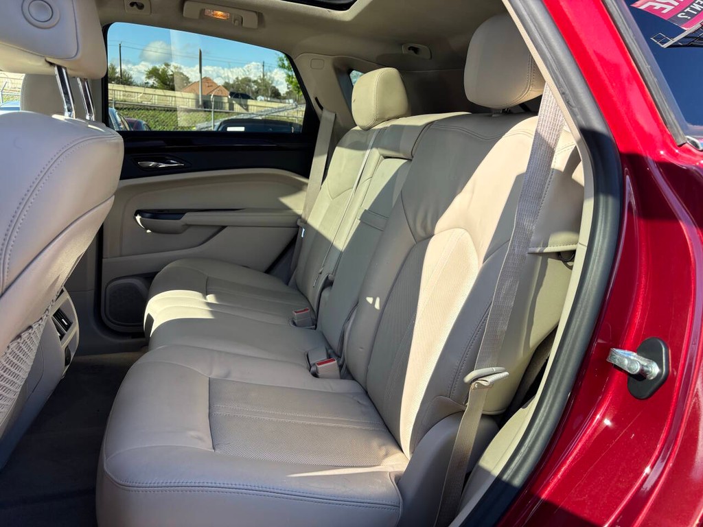 Cadillac SRX Vehicle Full-screen Gallery Image 11