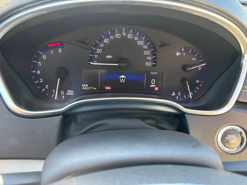 Cadillac SRX Vehicle Full-screen Gallery Image 20