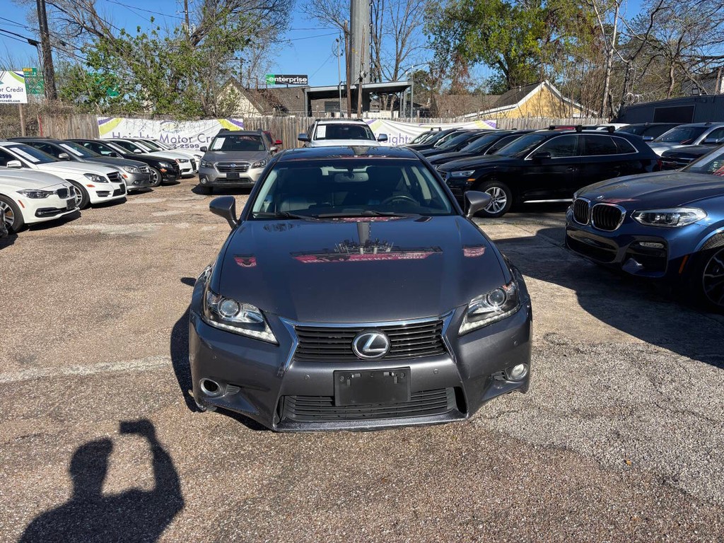 Lexus GS 350 Vehicle Full-screen Gallery Image 03