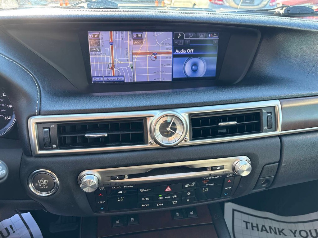 Lexus GS 350 Vehicle Full-screen Gallery Image 14