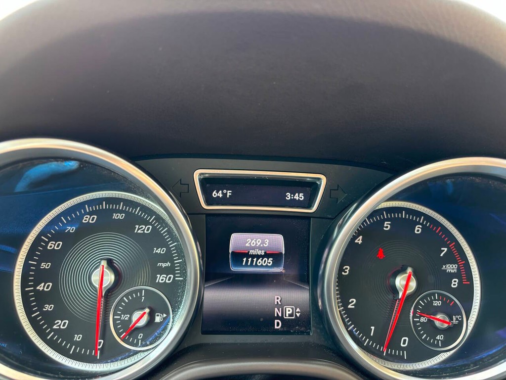 Mercedes-Benz GLE Vehicle Full-screen Gallery Image 20