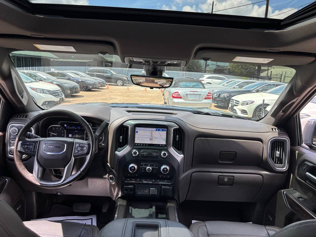 GMC Sierra 1500 Vehicle Full-screen Gallery Image 14