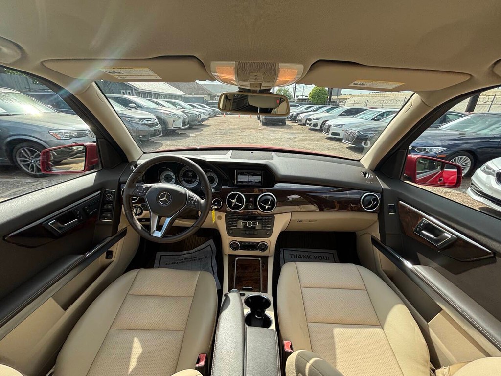 Mercedes-Benz GLK-Class Vehicle Full-screen Gallery Image 18