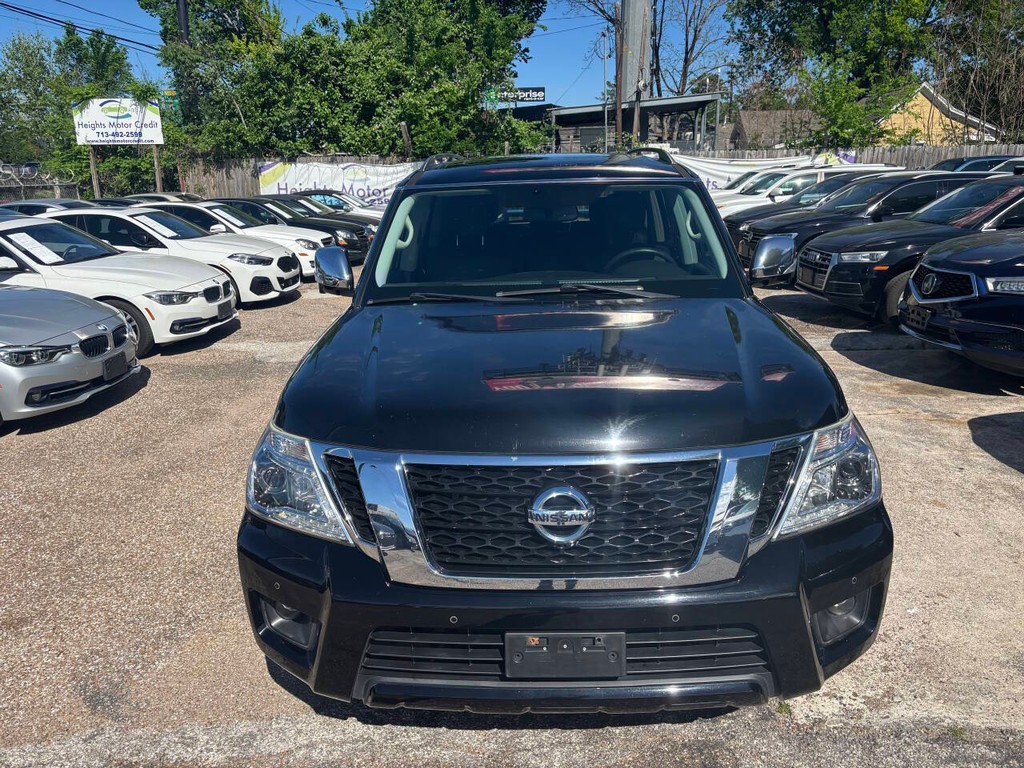 Nissan Armada Vehicle Full-screen Gallery Image 03