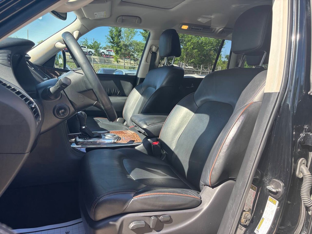 Nissan Armada Vehicle Full-screen Gallery Image 09
