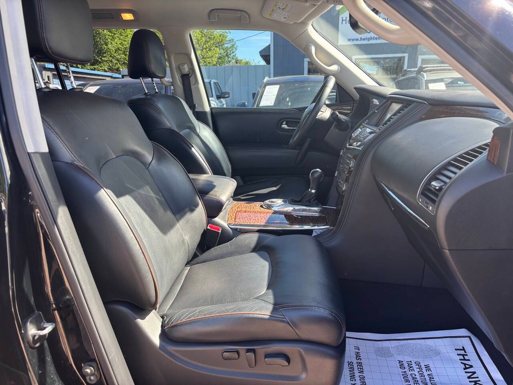 Nissan Armada Vehicle Full-screen Gallery Image 12