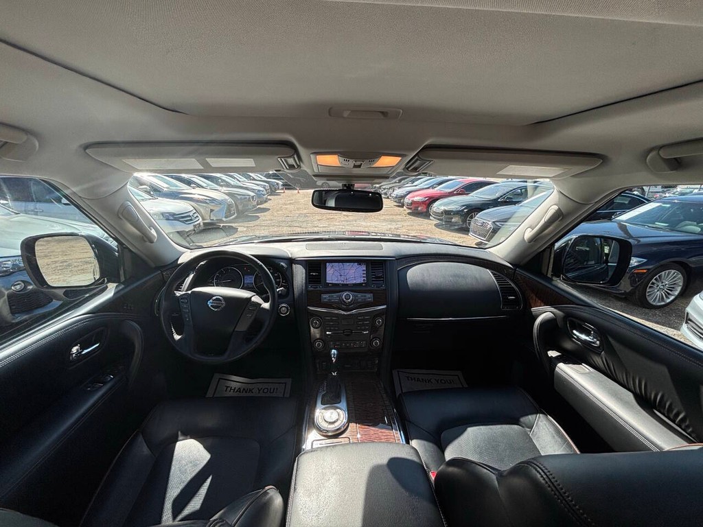 Nissan Armada Vehicle Full-screen Gallery Image 21