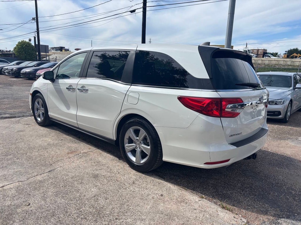 Honda Odyssey Vehicle Full-screen Gallery Image 05