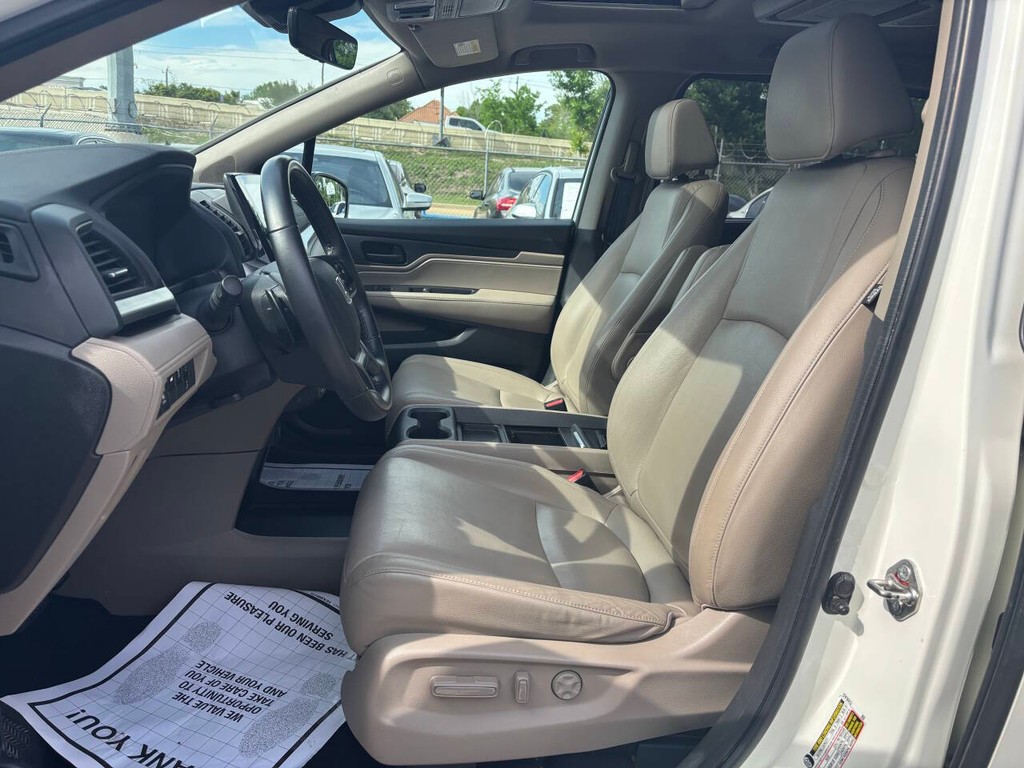 Honda Odyssey Vehicle Full-screen Gallery Image 09