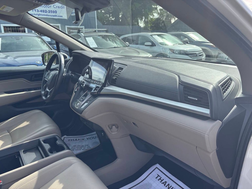 Honda Odyssey Vehicle Full-screen Gallery Image 11