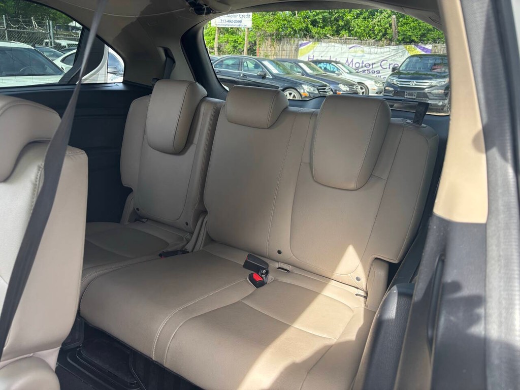 Honda Odyssey Vehicle Full-screen Gallery Image 17