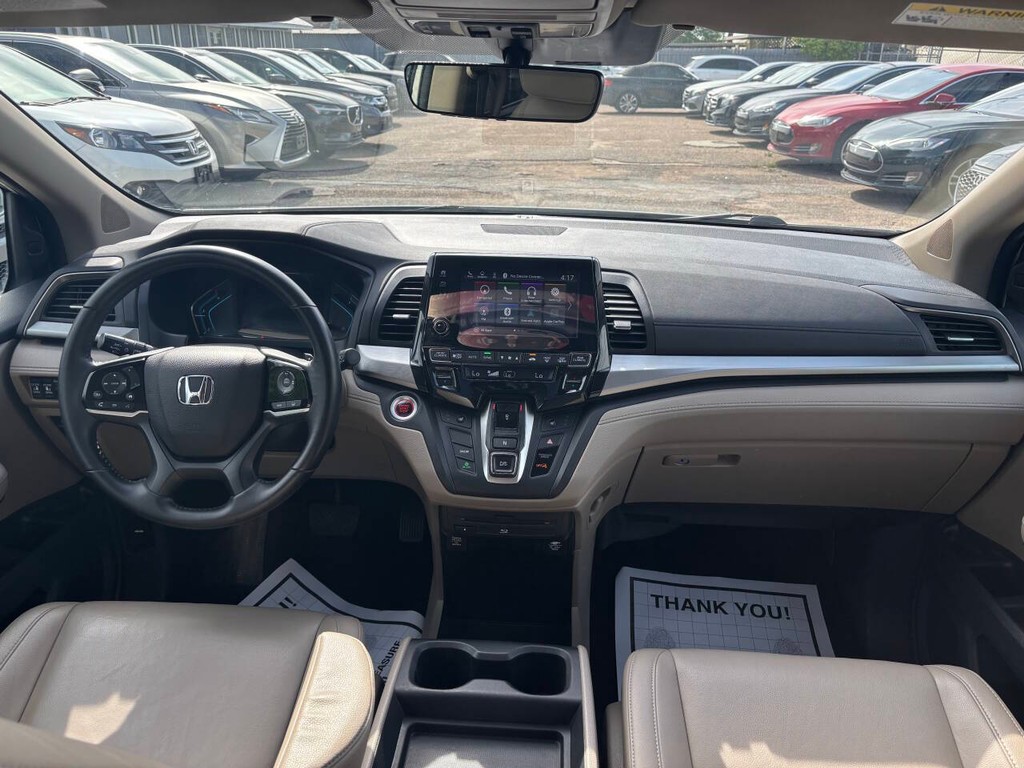 Honda Odyssey Vehicle Full-screen Gallery Image 21