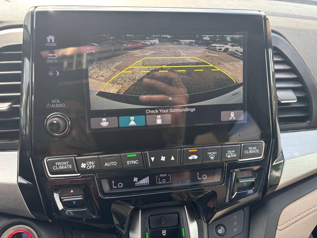 Honda Odyssey Vehicle Full-screen Gallery Image 27