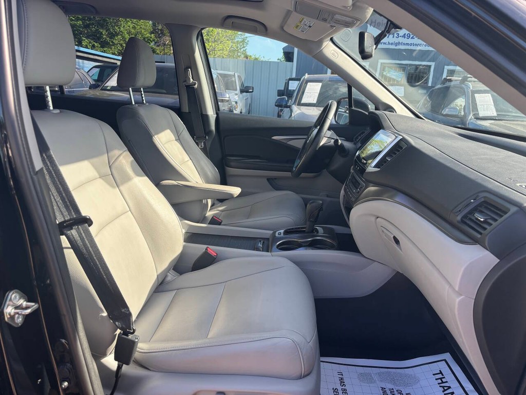 Honda Pilot Vehicle Full-screen Gallery Image 12