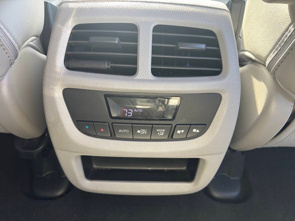 Honda Pilot Vehicle Full-screen Gallery Image 20
