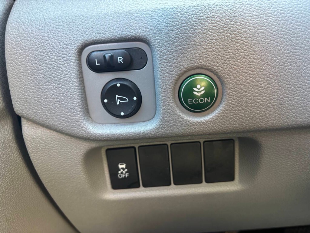 Honda Pilot Vehicle Full-screen Gallery Image 29
