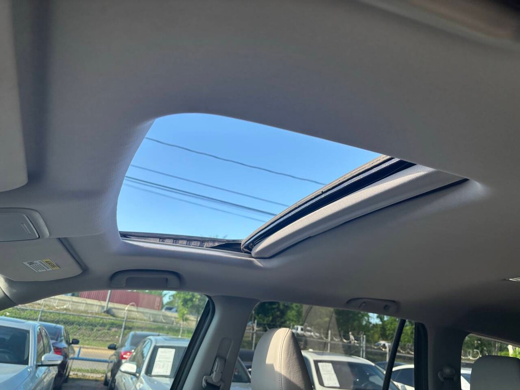 Honda Pilot Vehicle Full-screen Gallery Image 32