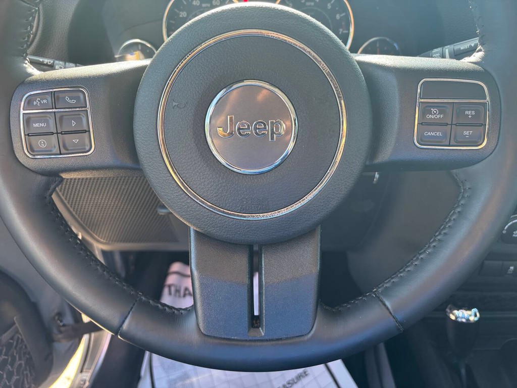Jeep Wrangler Unlimited Vehicle Full-screen Gallery Image 22