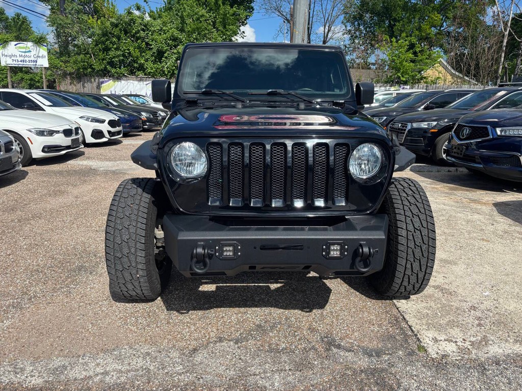 Jeep Wrangler Unlimited Vehicle Full-screen Gallery Image 02