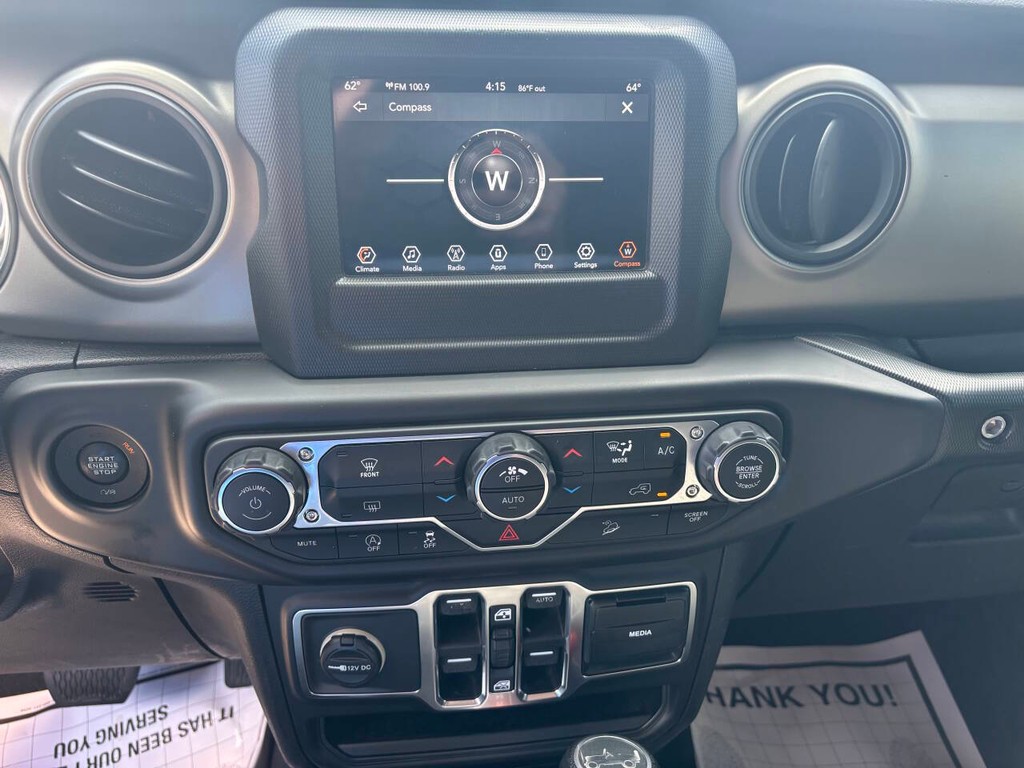 Jeep Wrangler Unlimited Vehicle Full-screen Gallery Image 21