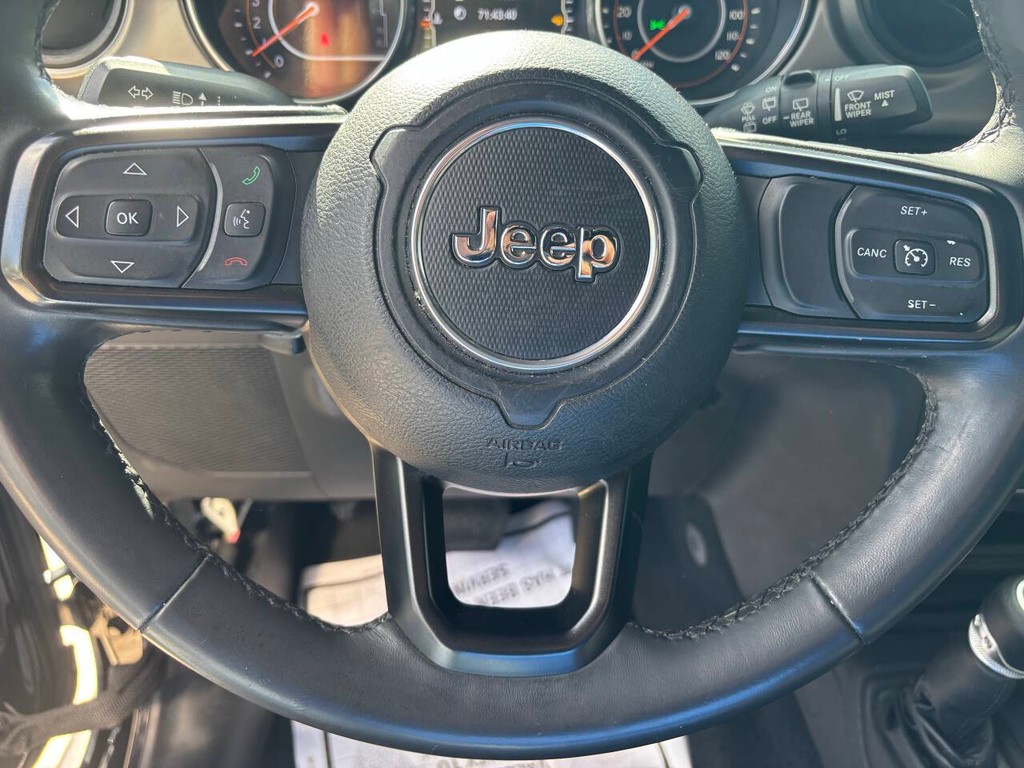 Jeep Wrangler Unlimited Vehicle Full-screen Gallery Image 26