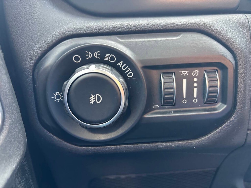 Jeep Wrangler Unlimited Vehicle Full-screen Gallery Image 27