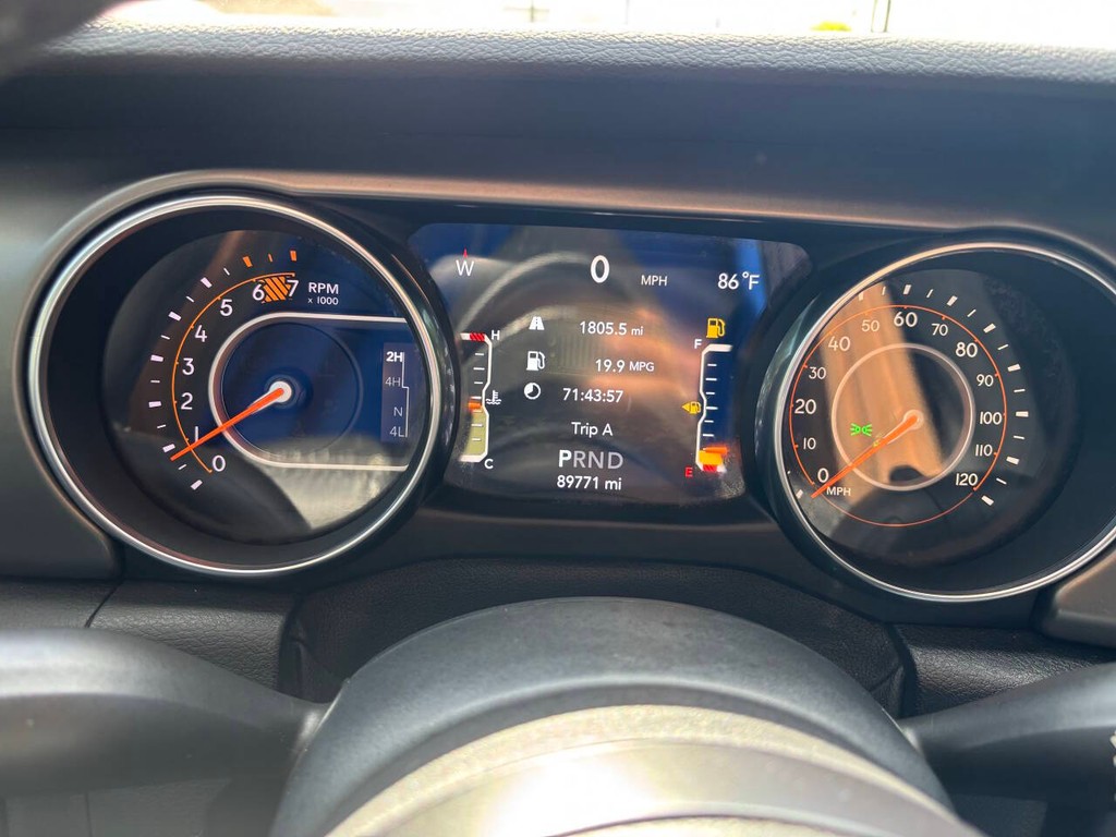 Jeep Wrangler Unlimited Vehicle Full-screen Gallery Image 28