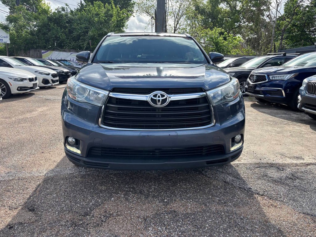 Toyota Highlander Vehicle Full-screen Gallery Image 02