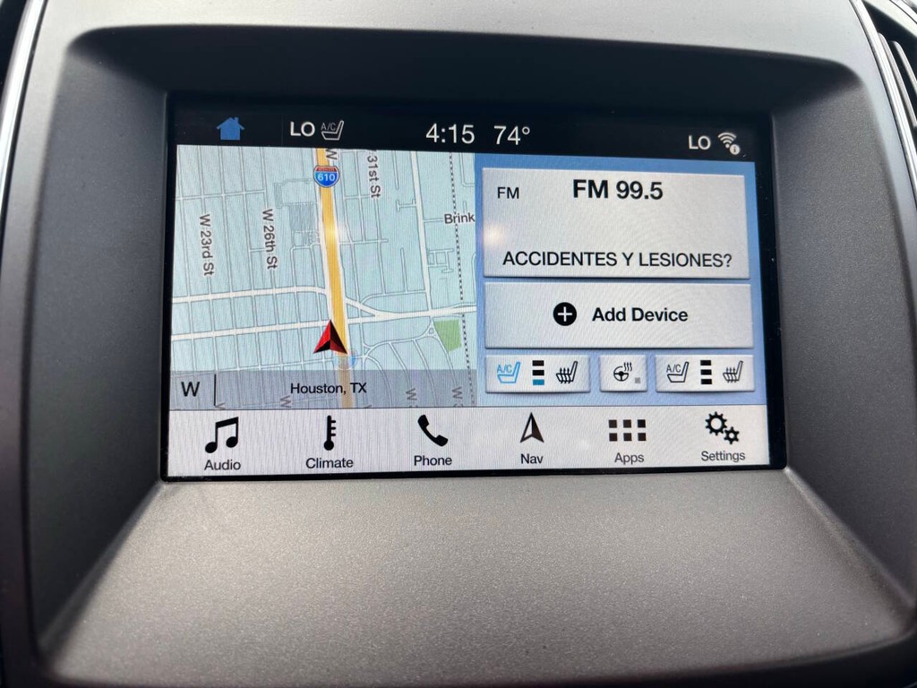 Ford Edge Vehicle Full-screen Gallery Image 21