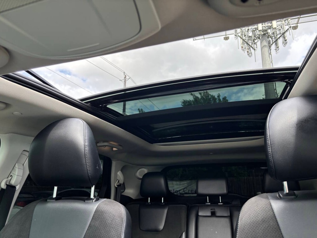Ford Edge Vehicle Full-screen Gallery Image 30