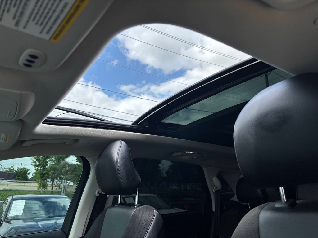 Ford Edge Vehicle Full-screen Gallery Image 31