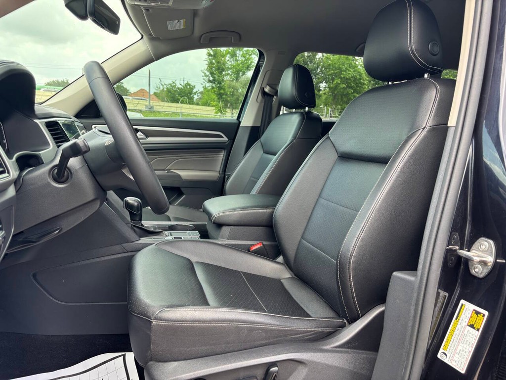 Volkswagen Atlas Vehicle Full-screen Gallery Image 09