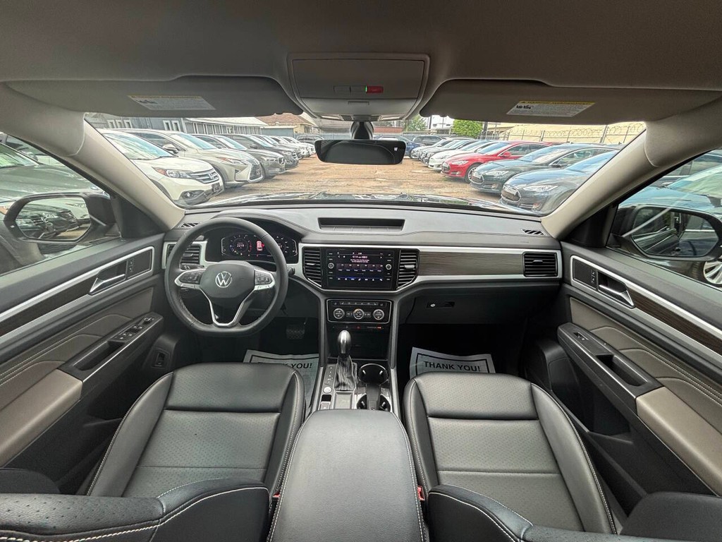 Volkswagen Atlas Vehicle Full-screen Gallery Image 21