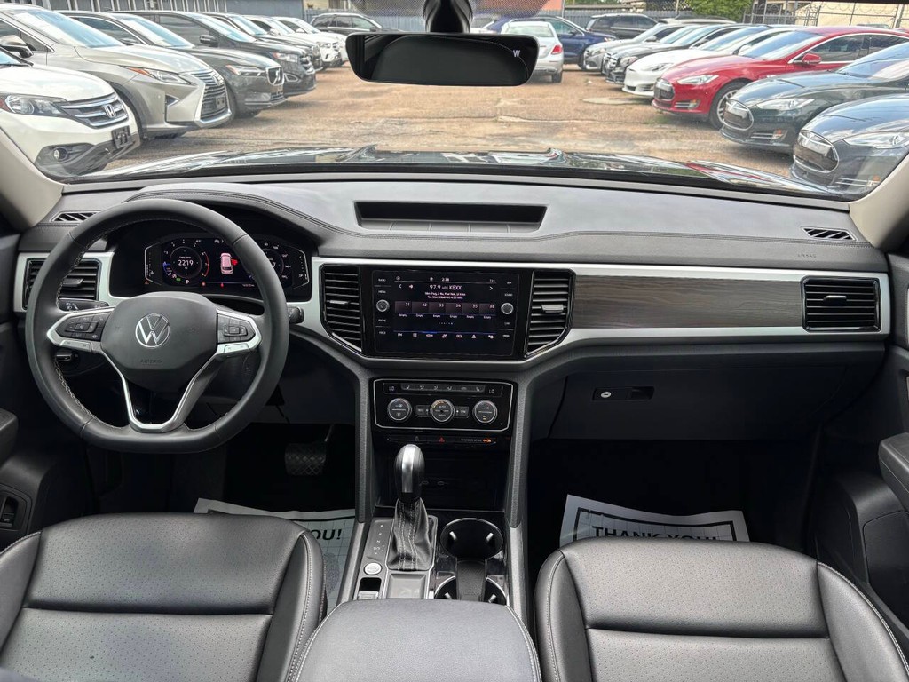 Volkswagen Atlas Vehicle Full-screen Gallery Image 22