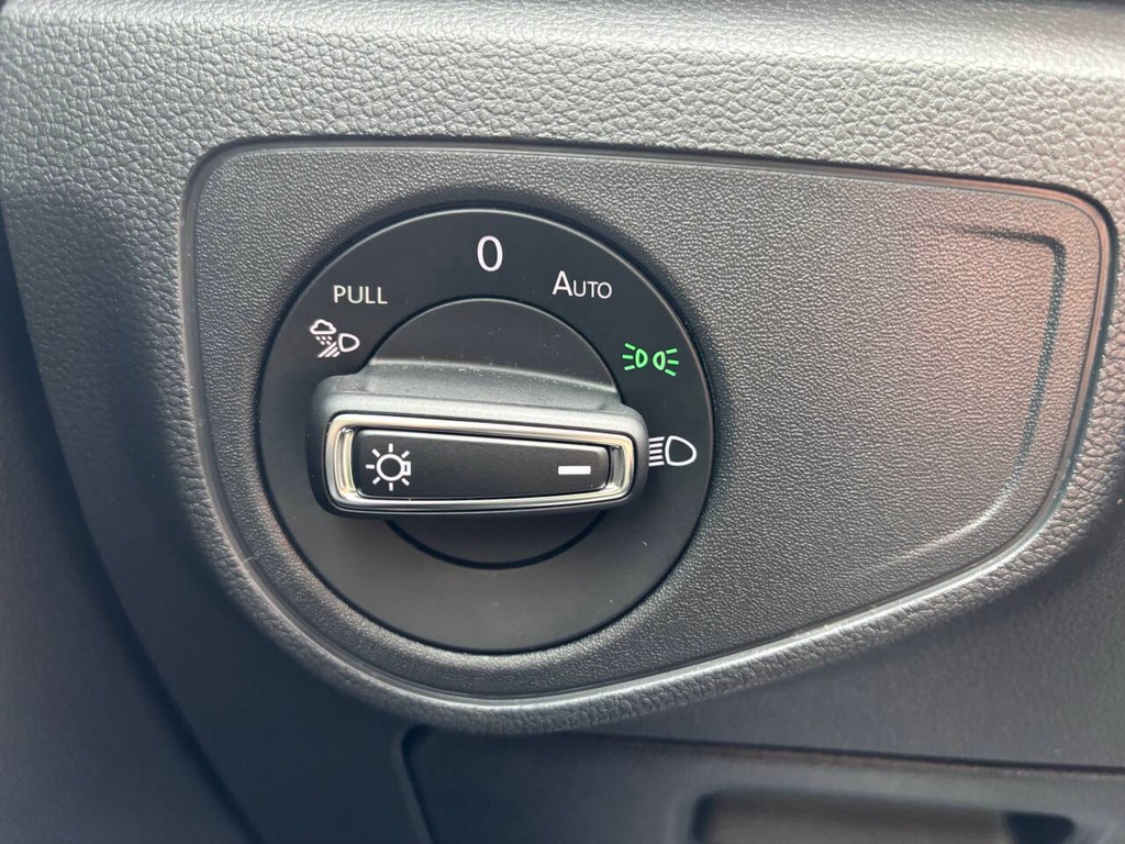 Volkswagen Atlas Vehicle Full-screen Gallery Image 29