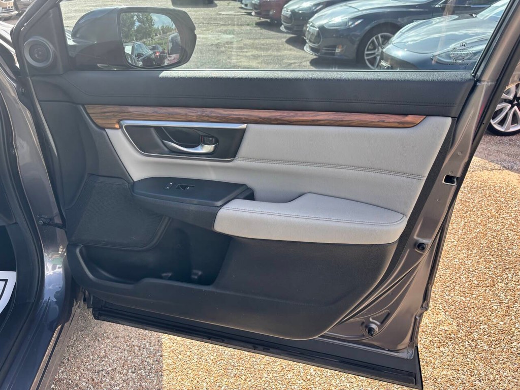 Honda CR-V Vehicle Full-screen Gallery Image 13