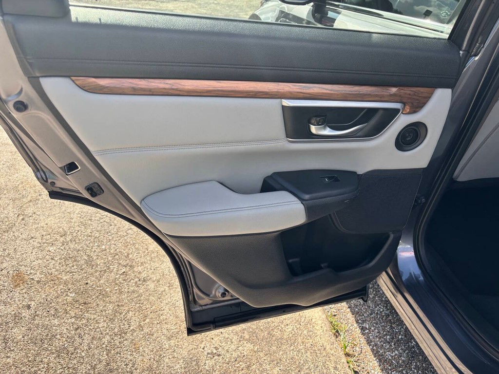 Honda CR-V Vehicle Full-screen Gallery Image 15