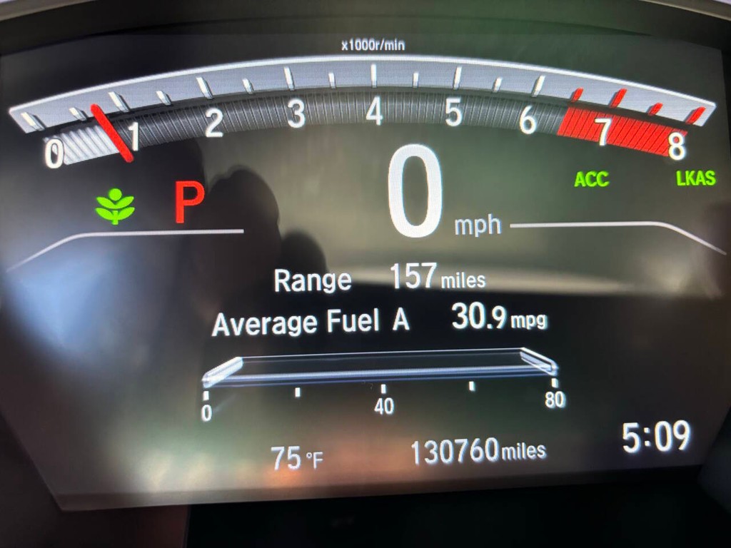 Honda CR-V Vehicle Full-screen Gallery Image 30