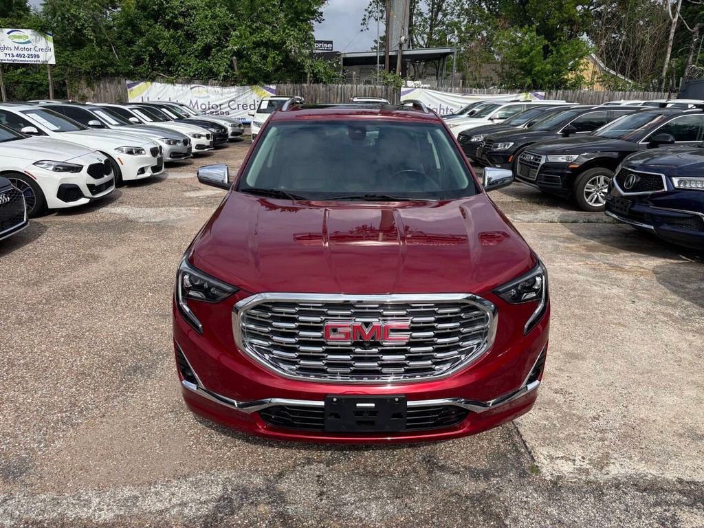 GMC Terrain Vehicle Full-screen Gallery Image 03