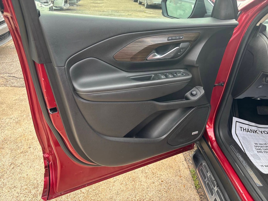 GMC Terrain Vehicle Full-screen Gallery Image 10
