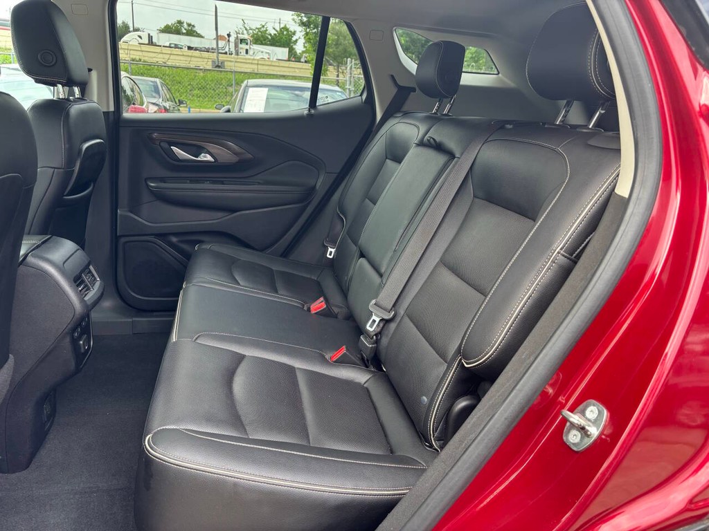 GMC Terrain Vehicle Full-screen Gallery Image 14