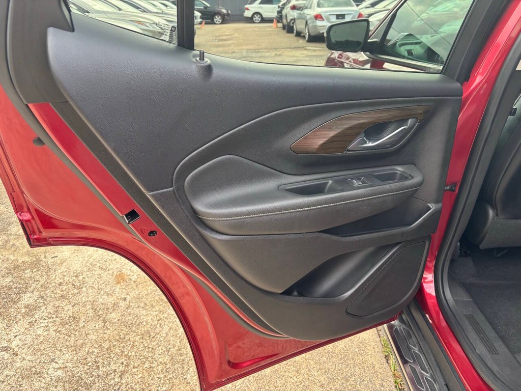 GMC Terrain Vehicle Full-screen Gallery Image 15