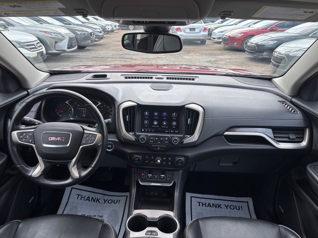 GMC Terrain Vehicle Full-screen Gallery Image 19